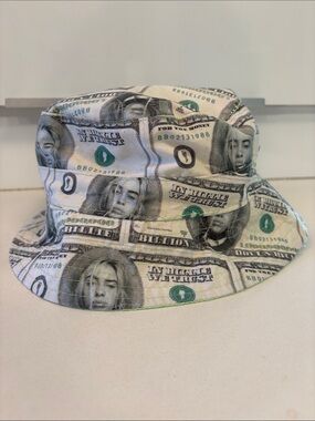 Rare Limited Edition Billie Eilish x New Era "Dolla" Reversible Bucket Hat